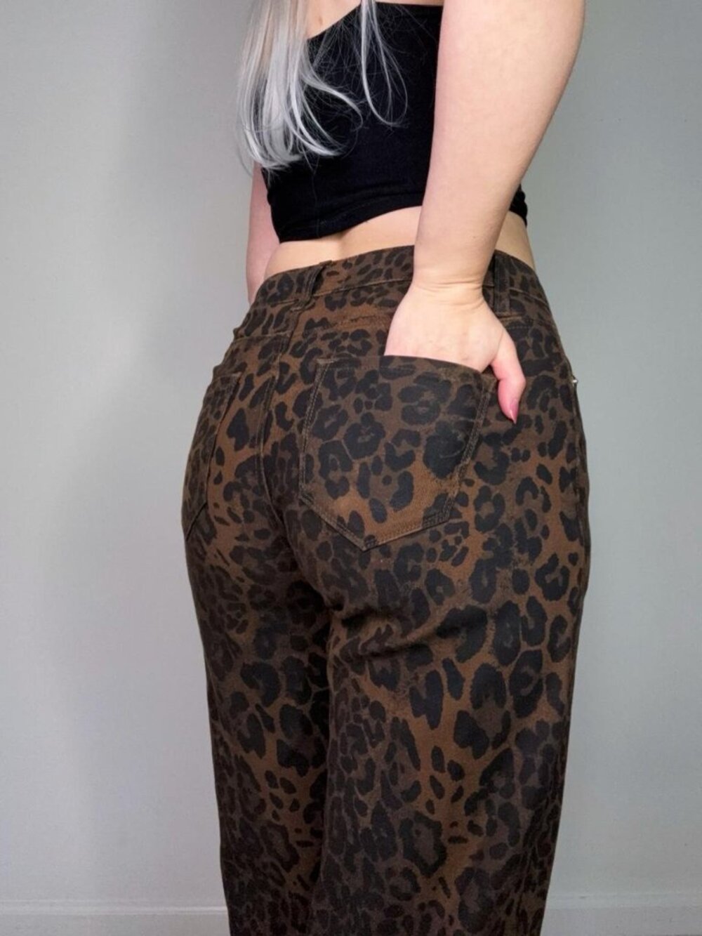 Cheetah Print High Rise Jeans - Picture 4 of 7
